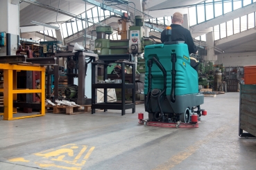 Aufsitz Scheuersaugmaschine Eureka E65 TRAC M